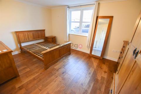 1 Normanton Spring Close, Sheffield, S13 7BW