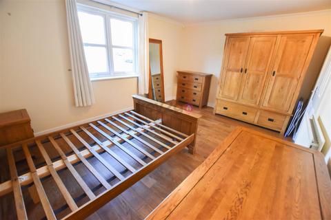 1 Normanton Spring Close, Sheffield, S13 7BW