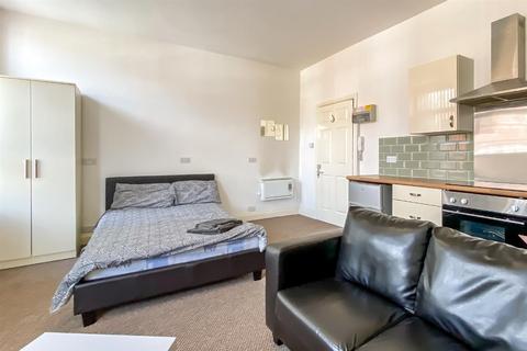 Studio to rent - Holyhead Road, Lower Coundon, Coventry