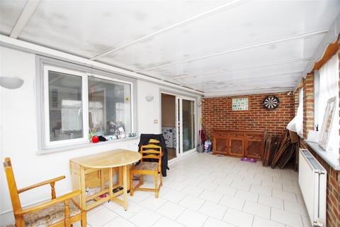 28 Conan Doyle Walk, Swindon, SN3 6JB
