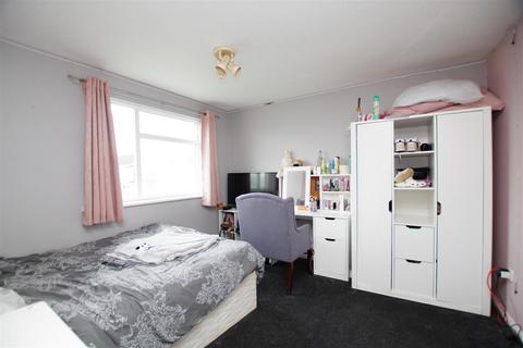 28 Conan Doyle Walk, Swindon, SN3 6JB