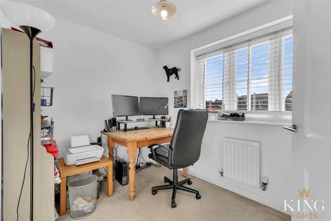 25 Shield Way, Bidford On Avon, Alcester, B50 4HA