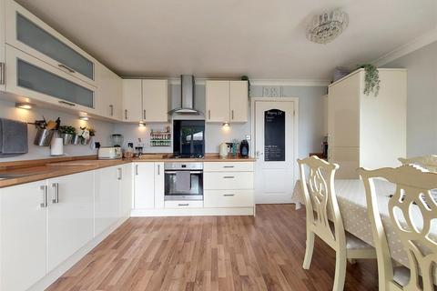 4 Brunel Close, Stourport-on-severn, DY13 8AW