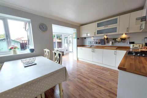 4 Brunel Close, Stourport-on-severn, DY13 8AW