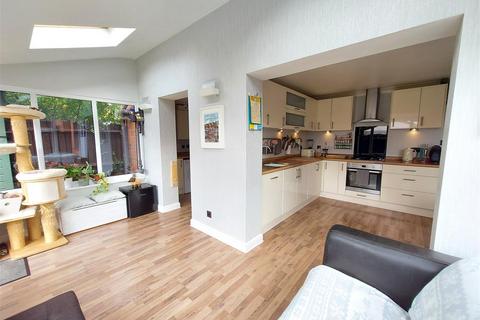 4 Brunel Close, Stourport-on-severn, DY13 8AW