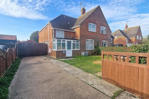 3 bedroom semi-detached house for sale, Lingwood Close, Danbury