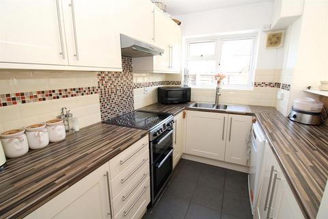 3 bedroom semi-detached house for sale, Lingwood Close, Danbury