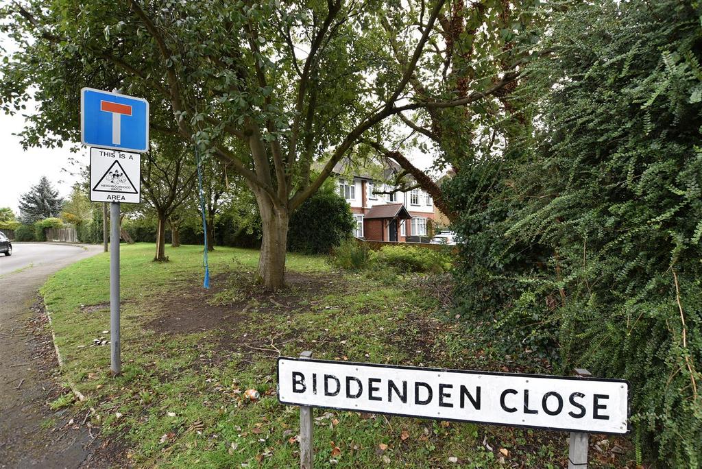 # Biddenden Close.JPG