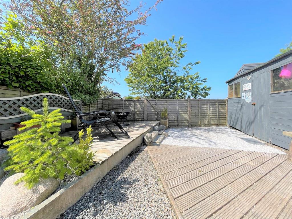 Grove, Kendal LA9 4 bed house for sale £310,000