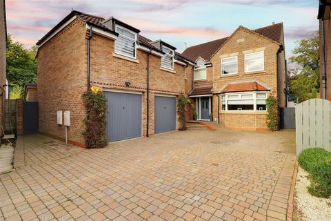 5 bedroom detached house for sale, Bartrams, Welton