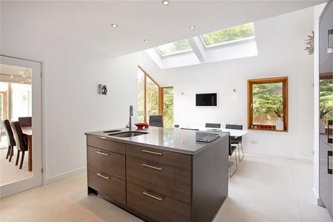 5 bedroom bungalow for sale - Southcote Way, Penn, High Wycombe, Buckinghamshire, HP10