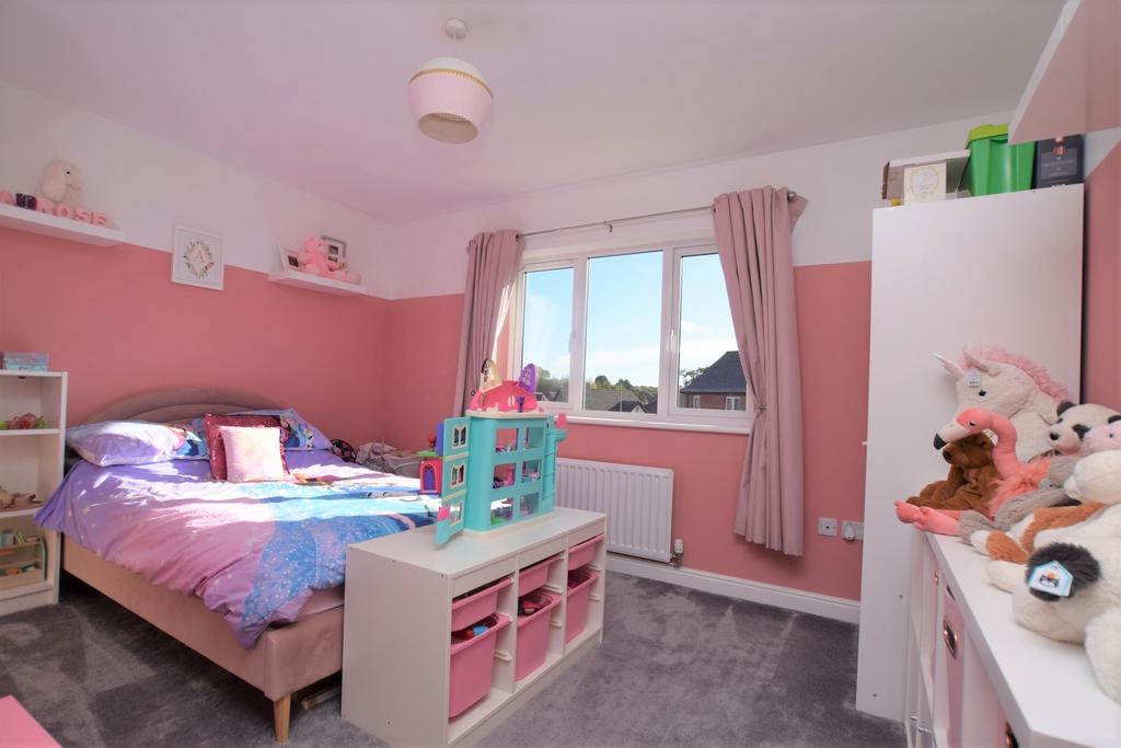 8 Carruthers Crescent, Dumfries, DG1 3 LF - Grieve