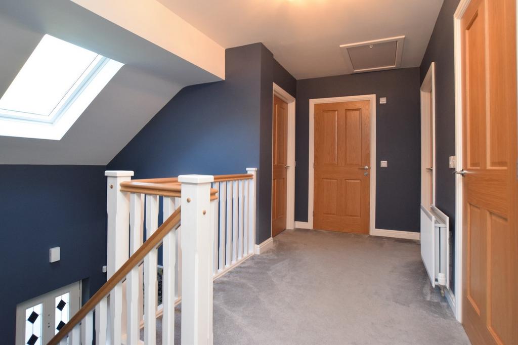 8 Carruthers Crescent, Dumfries, DG1 3 LF - Grieve