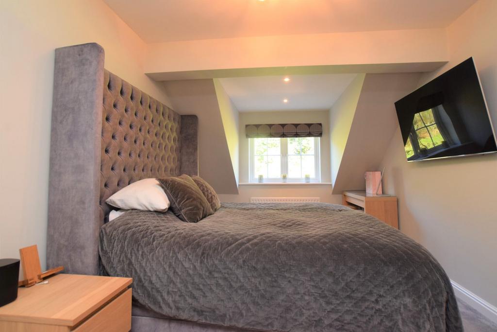 8 Carruthers Crescent, Dumfries, DG1 3 LF - Grieve