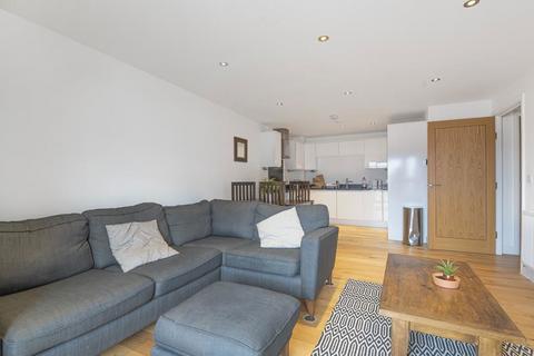 2 bedroom flat for sale - Chatham House, Racecourse Road, Newbury, Berkshire, RG14 7GJ