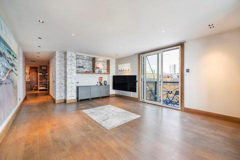 1 bedroom apartment for sale, Papermill Wharf, Narrow Street, London, E14.