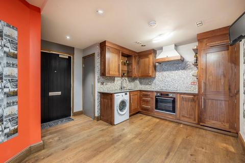 1 bedroom apartment for sale, Papermill Wharf, Narrow Street, London, E14.