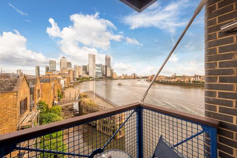 1 bedroom apartment for sale, Papermill Wharf, Narrow Street, London, E14.