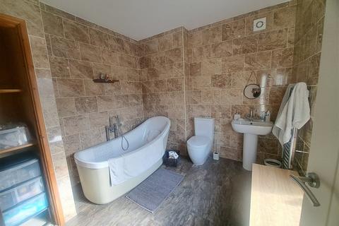 13 Ceidrim Road, Garnant, Ammanford, SA18 1LP