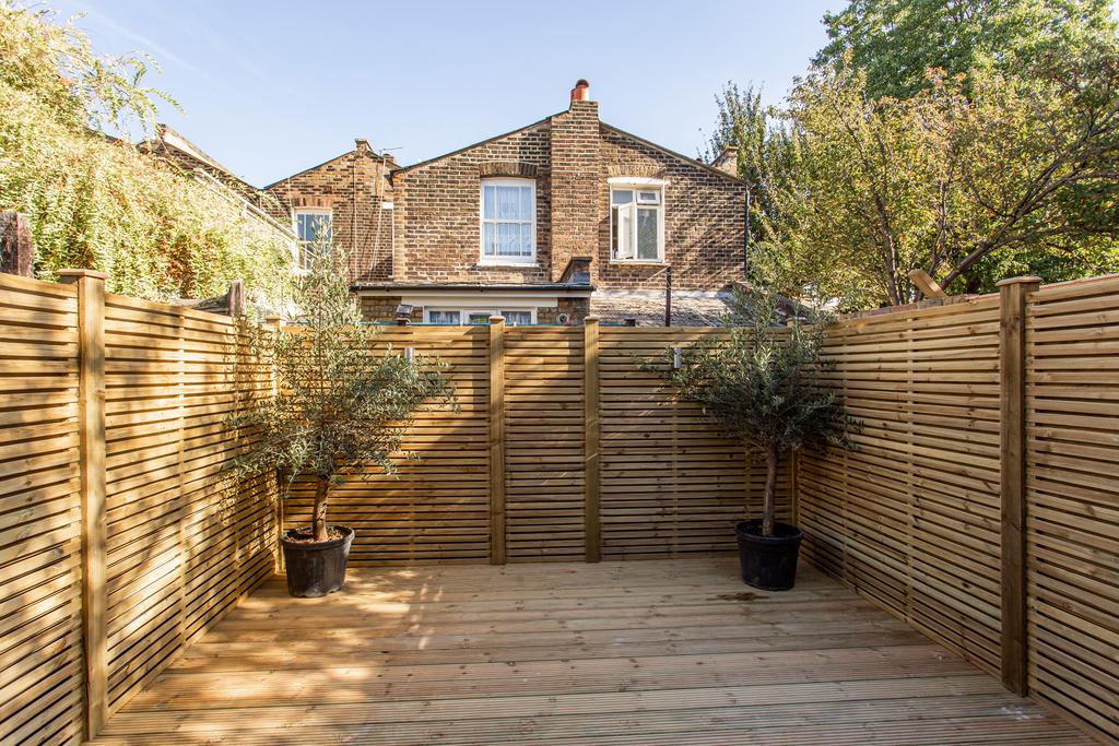 Portelet Road, E1 3 bed terraced house for sale £900,000