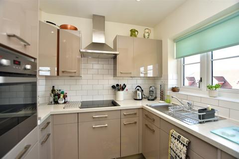 1 bedroom flat for sale - Canterbury Road, Sittingbourne, Kent