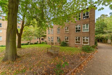48 Cheriton Close, London, W5 1TR
