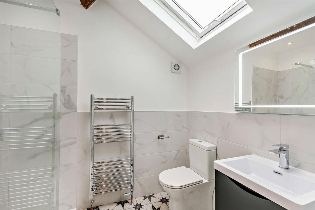 Bed 2 En Suite