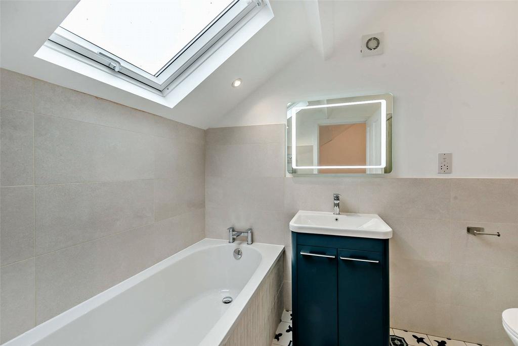 Bed 1 En Suite