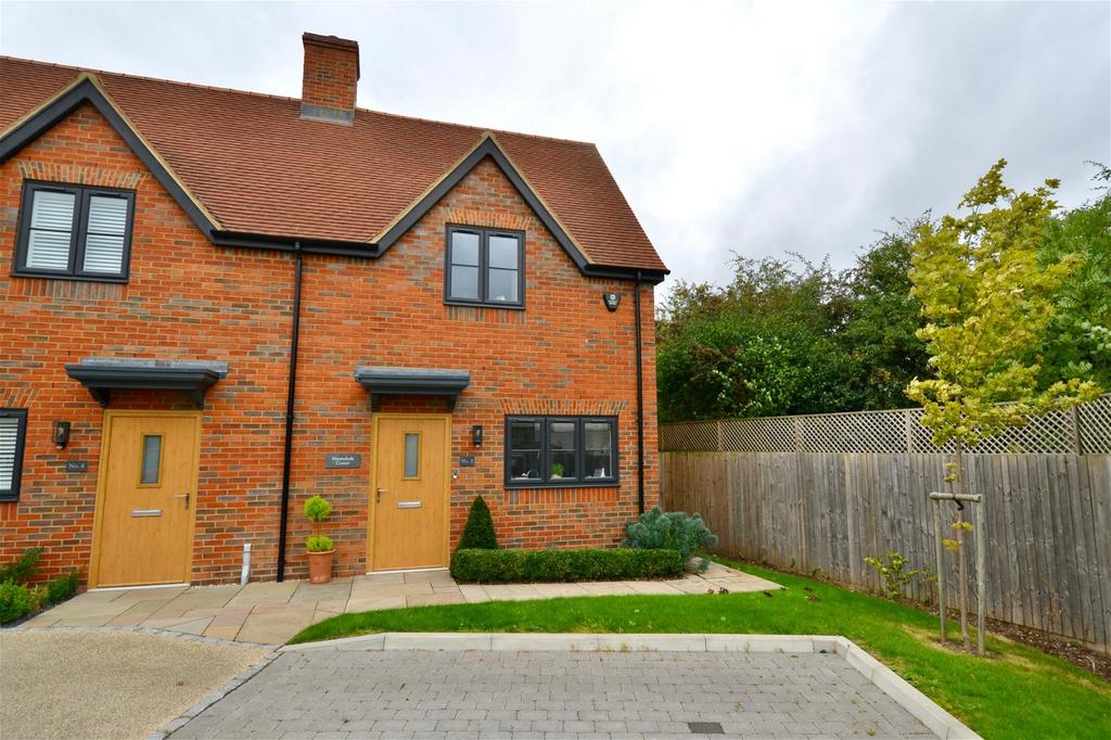 Maple Close Honeybourne WR11 7AU 2 bed semidetached house for sale £