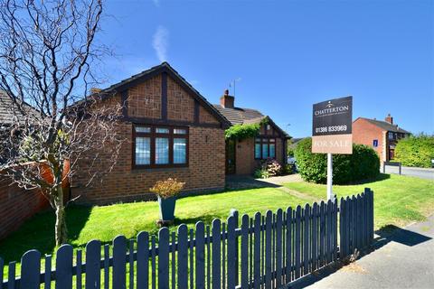 1 Andrews Drive, Evesham, WR11 2JN
