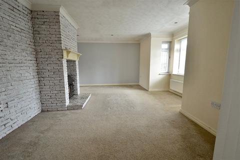 1 Andrews Drive, Evesham, WR11 2JN