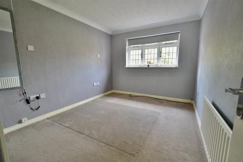 1 Andrews Drive, Evesham, WR11 2JN