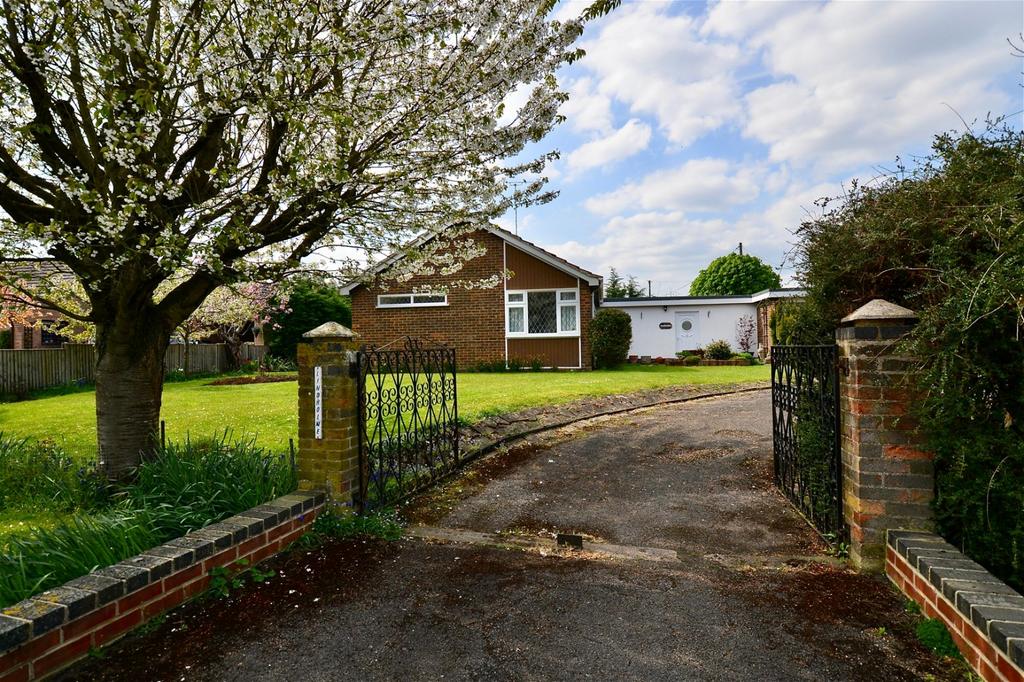 West Side, North Littleton, Evesham, WR11 8QP 3 bed detached bungalow for sale £525,000