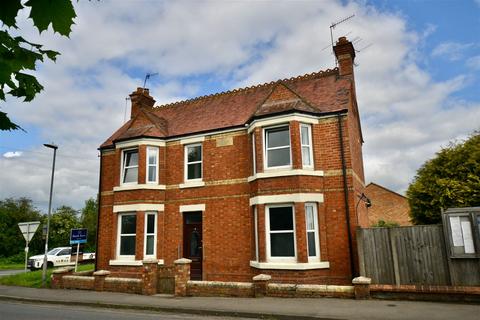 5 bedroom detached house for sale, Bretforton Road, Badsey, Evesham, WR11 7XQ