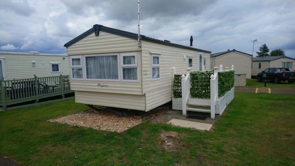Holiday Park 2 bed static caravan for sale £27,995