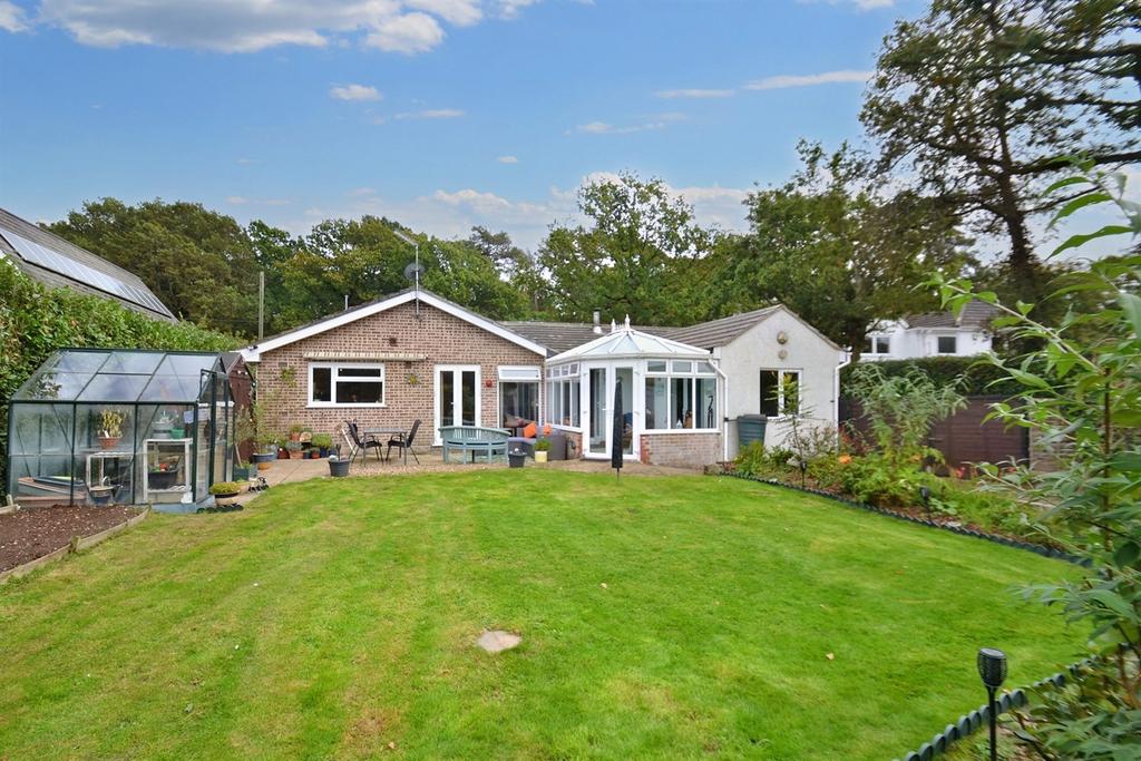 Corfe Mullen 4 bed detached bungalow for sale £575,000
