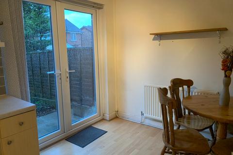 2 bedroom semi-detached house to rent - Troon Close, Beaumont Chase, Bolton, BL3