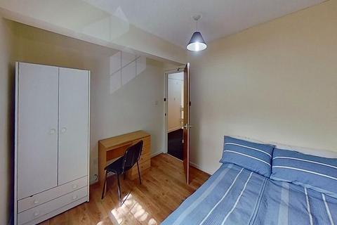 6 bedroom townhouse to rent, 162 North Sherwood Street, Nottingham, NG1 4EF
