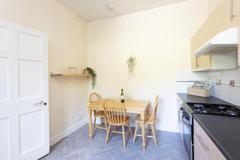 2 bedroom flat for sale, High Street, Kirkcaldy, KY1