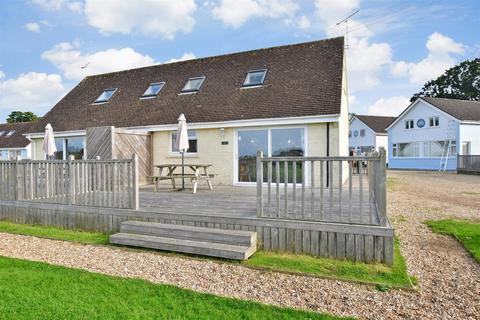 3 bedroom detached bungalow for sale - Salterns Village, Seaview, Isle of Wight