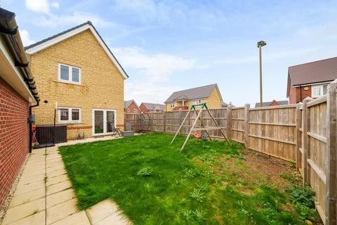 2 Godwin Row, Brize Norton, Carterton, OX18 1NL