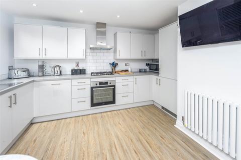 33 Dalton Crescent, Durham, DH1 4FB