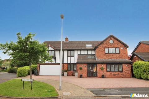 5 bedroom detached house for sale, Aylsham Close, Widnes