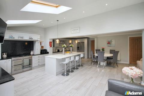 5 bedroom detached house for sale, Aylsham Close, Widnes