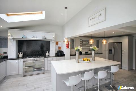 5 bedroom detached house for sale, Aylsham Close, Widnes