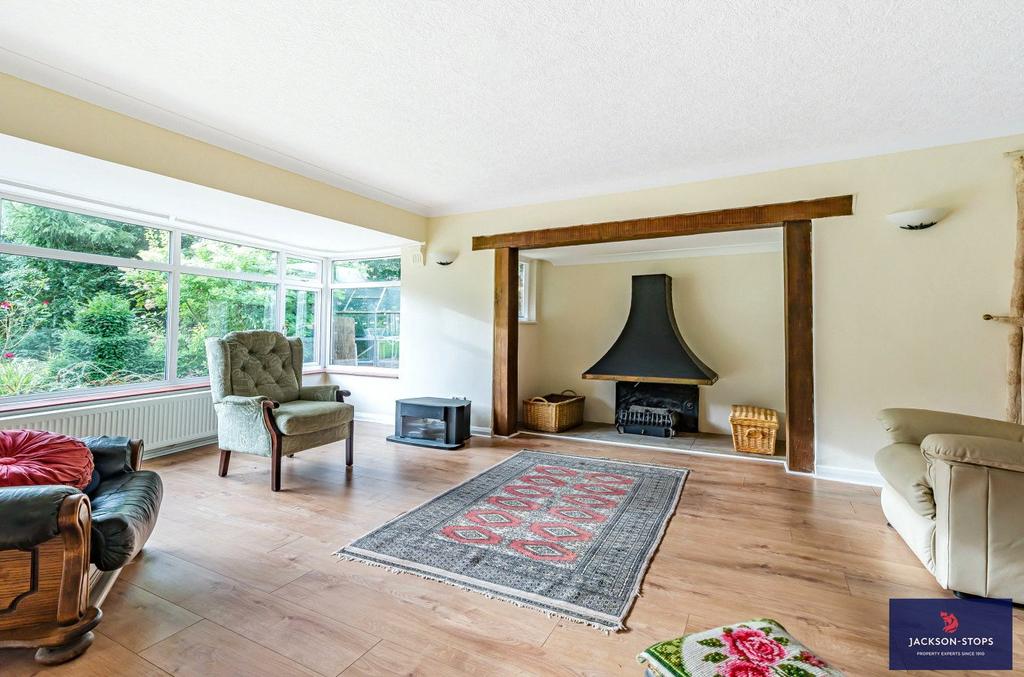 Gate Lane, Broughton, Northamptonshire, NN14 3 bed detached house for