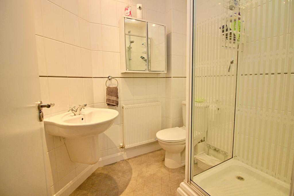 En Suite Shower