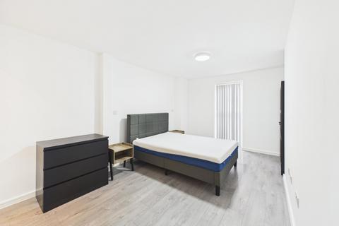 3 bedroom apartment to rent, Stoke Road, Slough, Berkshire, SL2