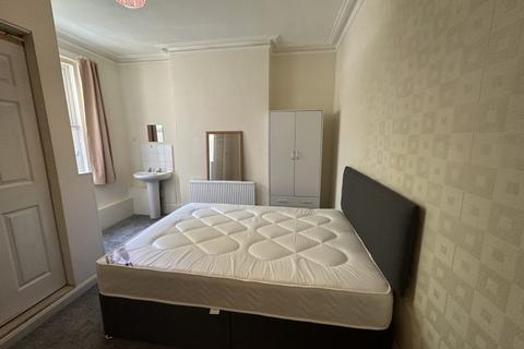 1 bedroom flat to rent, Walpole Road, Boscombe
