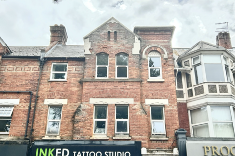 Studio to rent, Christchurch Road, Boscombe
